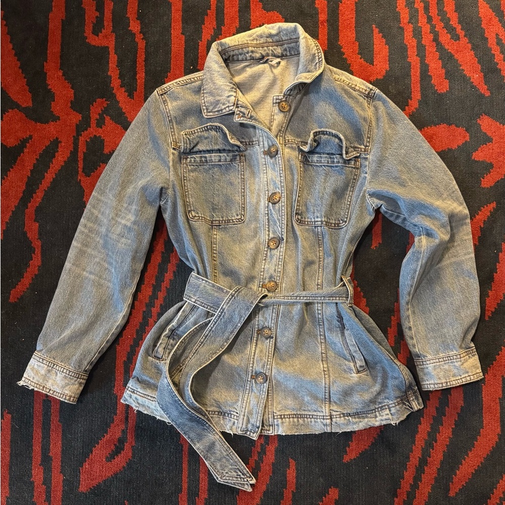 Free People belted jean jacket. Size Large